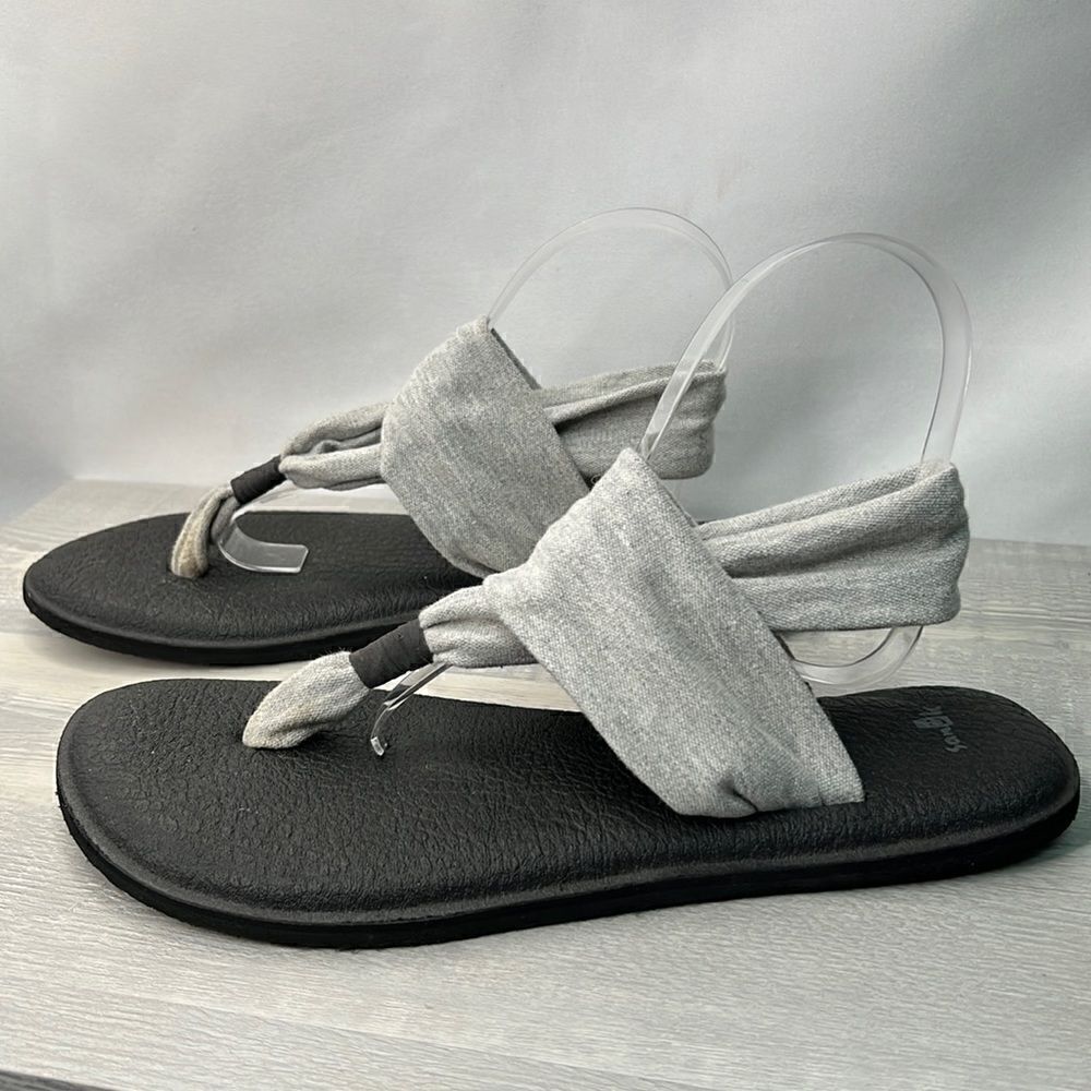 Sanuk gray women’s sandals size 10